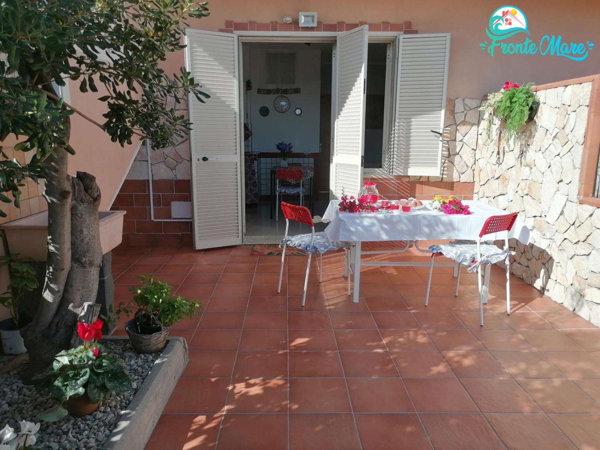Casa Fronte Mare Vila Santa Teresa Di Riva Exterior foto